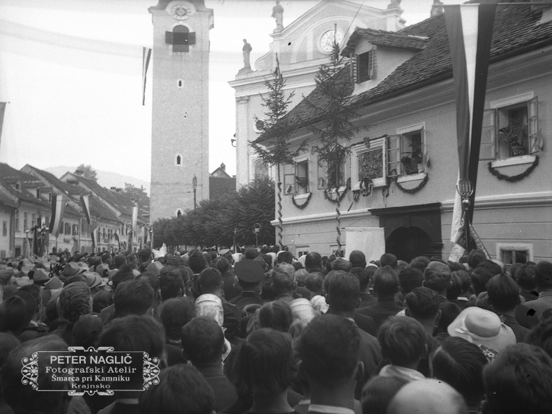 Odkritje spominske plošče generalu Maistru leta 1938 v Kamniku - F_1938_2_43_006