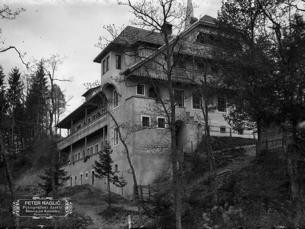 Prosvetni dom na Homcu okoli leta 1925 - Naglic_RA_614