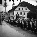 Telovska procesija po Kamniku z narodnimi nošami leta 1933 - F_1933_1_10B_003