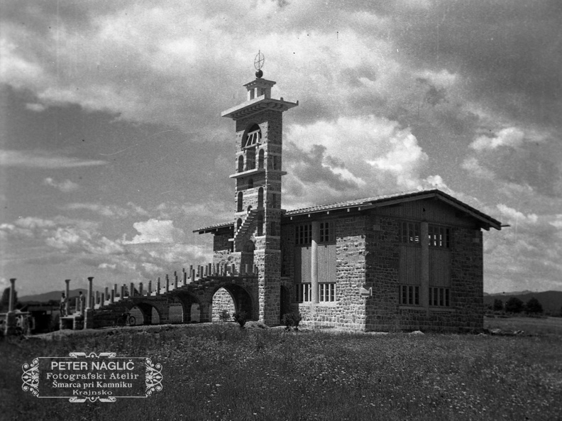 Sveti Mihael na Barju, stopnišče s štirimi stebri leta 1938 - F_1938_1_31_016 