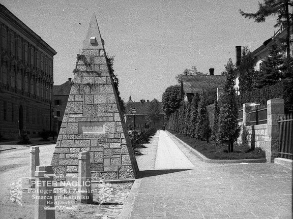 Zoisova piramida leta 1934  - F 1934 5 3 009