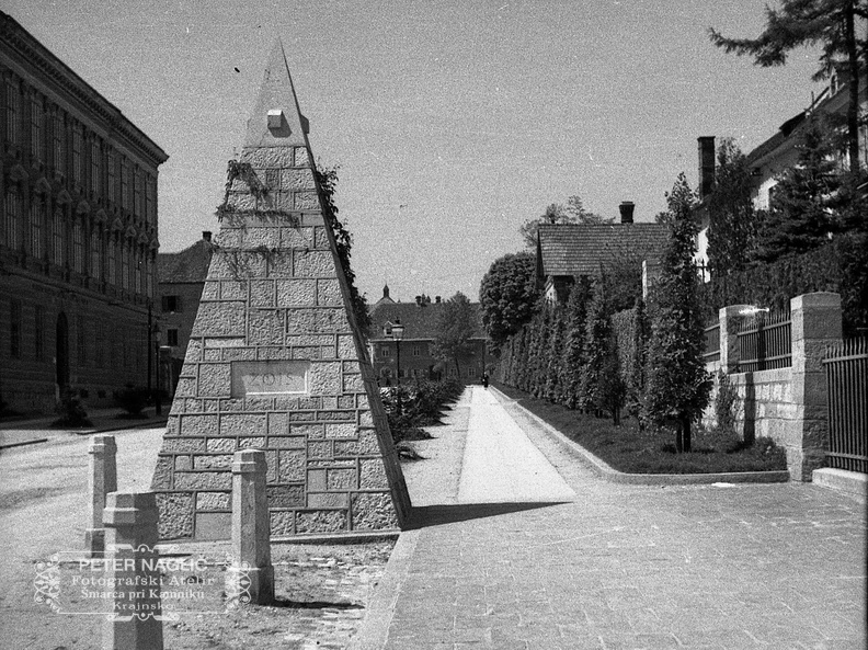 Zoisova piramida leta 1934  - F 1934 5 3 009