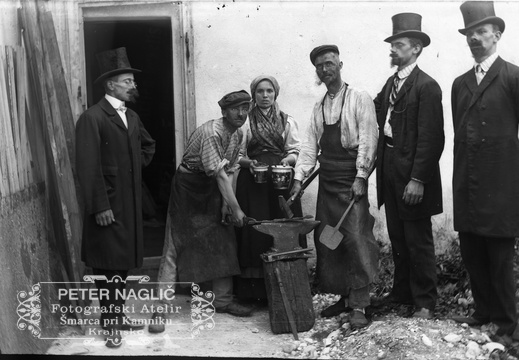  Igralci igre Kovačev študent  okoli leta 1910 - naglic768