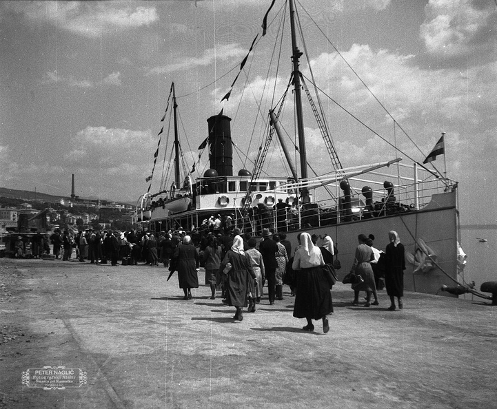 F_1933_1_9C_003 - Romarska školjka - Romanje na Trsta leta 1933 .jpg