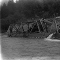 Črpanje vode pri gradnji mostu v Stranjah okli leta 1930 - naglic898 