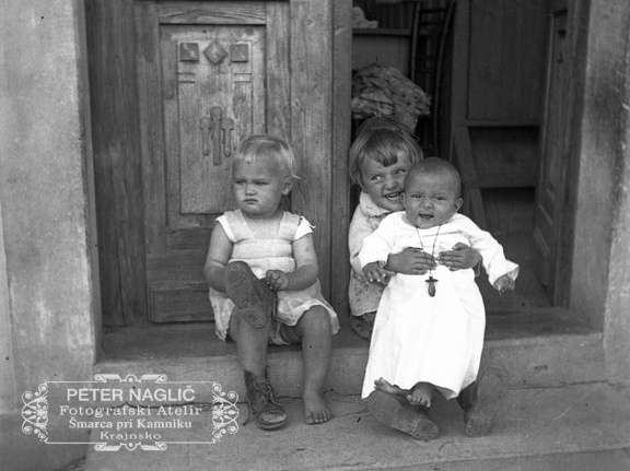 Na domačem pragu leta 1937 - F 1937 2 44 015