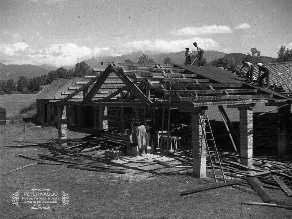 Pokrivanje strehe za sušilnico lesa leta 1936 - F 1936 3 6 014