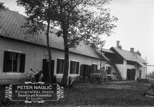 Sekanje oreha in priprave za izgradnjo turbinske hiše, oktober 1926 - Naglic013