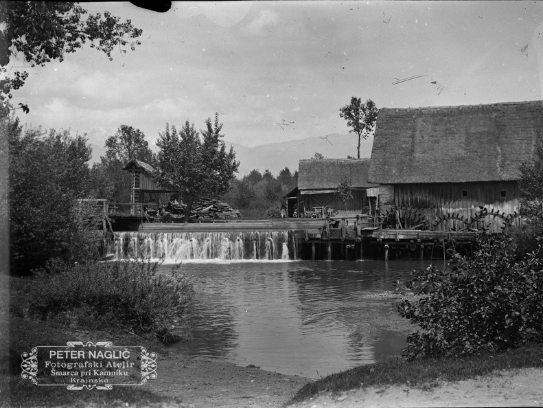 Mlin na Pšati v Mostah pri Komendi, okoli 1930 - Naglic 1456