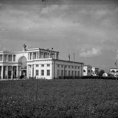 Plečnikove Žale na dan odprtja in blagoslova 1. julija 1940 - F 1940 1 11 007