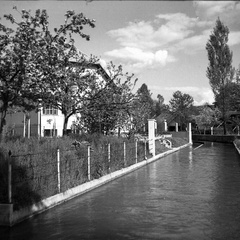 Kanal mlinščice proti Nagličevi tovarni, Šmarca leta 1933 - F 1933 1 2 001