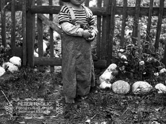 Otroški pogled, leta 1932 - F 1932 2 4 005