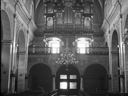 Notranjost frančiškanske cerkve v Ljubljani leta 1937 - F 1937 1 6 004