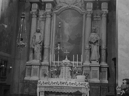 Notranjost frančiškanske cerkve v Ljubljani leta 1937 - F 1937 1 6 007