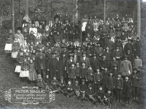 Velika skupina Galicijskih beguncev na Homcu leta 1914 - 58  826
