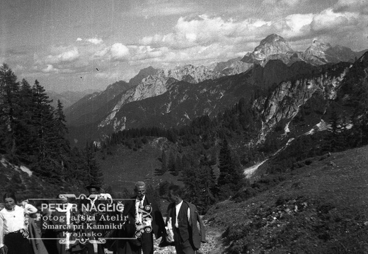Veliko slovensko romanje na sv. Višarje v organizaciji Katoliške akcije leta 1933 - F 1933 1 8A 006