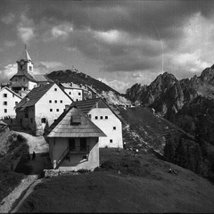 Veliko slovensko romanje na sv. Višarje v organizaciji Katoliške akcije leta 1933 - F 1933 1 8A 012