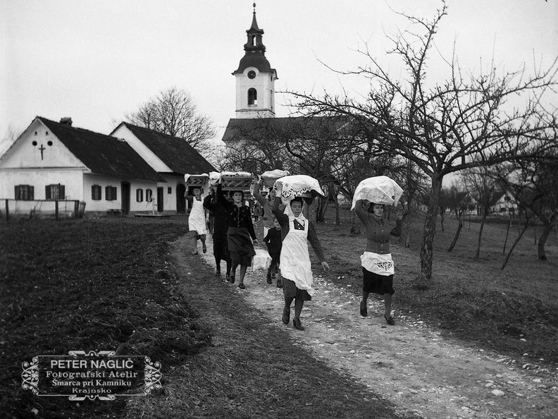 Od blagoslova jedi na Veliko soboto, Šmarca leta 1940 - F 1940 1 4 003