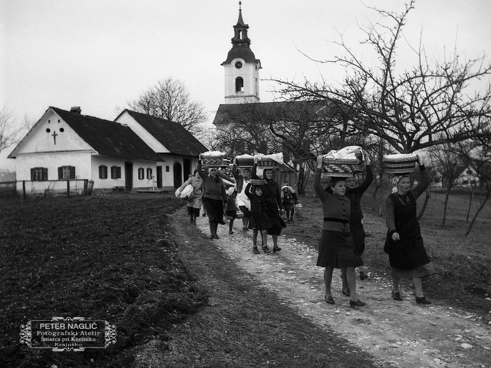 Od blagoslova jedi na Veliko soboto, Šmarca leta 1940 - F 1940 1 4 004