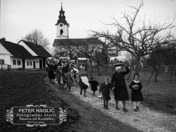 Od blagoslova jedi na Veliko soboto, Šmarca leta 1940 - F 1940 1 4 007