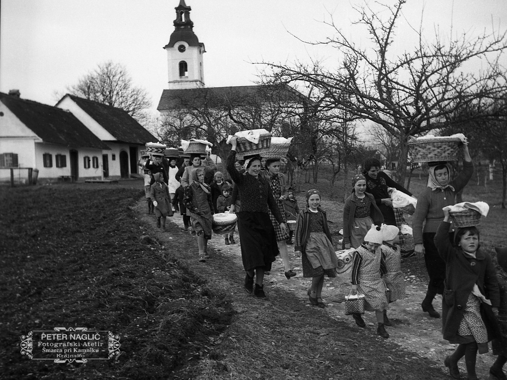 Od blagoslova jedi na Veliko soboto, Šmarca leta 1940 - F 1940 1 4 008