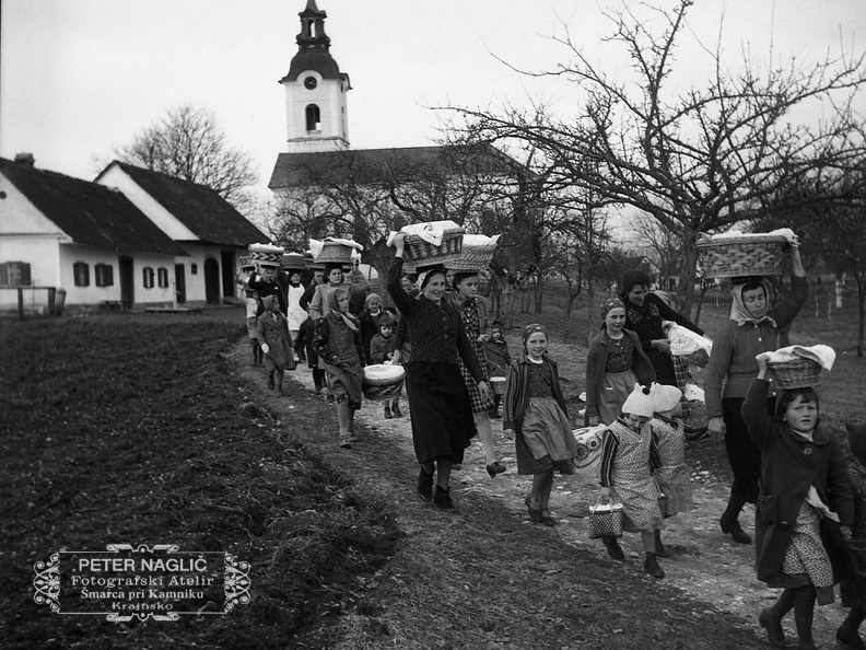 Od blagoslova jedi na Veliko soboto, Šmarca leta 1940 - F 1940 1 4 008
