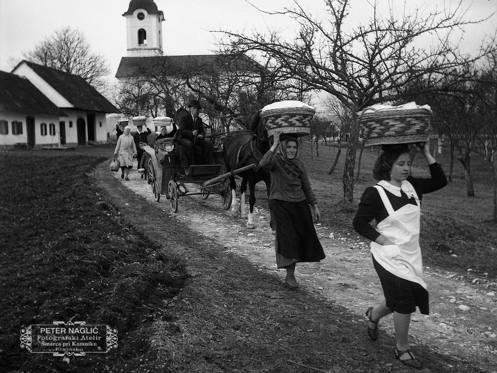 Od blagoslova jedi na Veliko soboto, Šmarca leta 1940 - F 1940 1 4 009