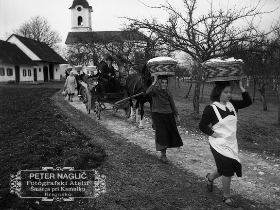 Od blagoslova jedi na Veliko soboto, Šmarca leta 1940 - F 1940 1 4 009
