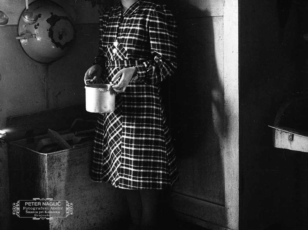 Terezija Naglič, leta 1940 - F 1940 1 5 006
