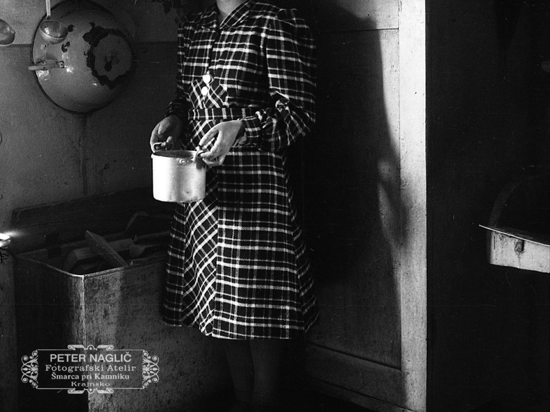 Terezija Naglič, leta 1940 - F 1940 1 5 006