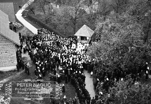 Litanije pred kapelico v Šentvidu pri Lukovici - F 1940 1 7 005
