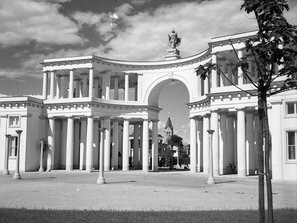 Pokopališče Žale na dan odprtja leta 1940 - F 1940 1 9 003