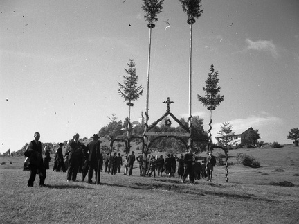 Slavolok za čas mirovne pobožnosti na Kureščku leta 1940 - F 1940 1 12 002