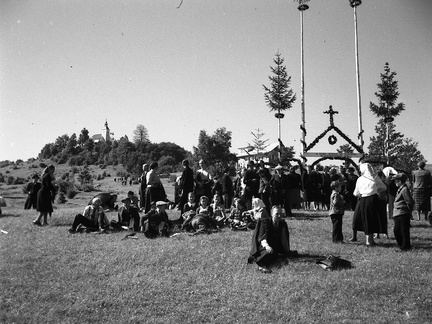 Slavolok za čas mirovne pobožnosti na Kureščku leta 1940 - F 1940 1 12 003