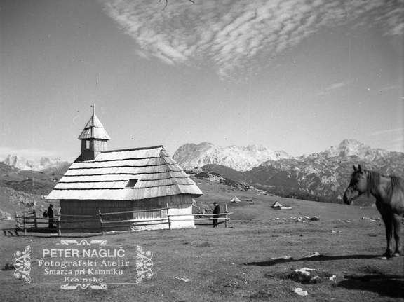 Kapela Marije Snežne na Veliki Planini leta 1940 - F 1940 1 19 011