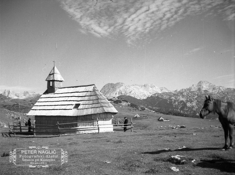Kapela Marije Snežne na Veliki Planini leta 1940 - F 1940 1 19 011