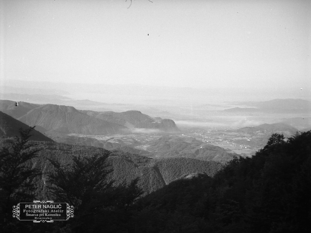 Pogled v dolino z Velike Planine leta 1940 - F 1940 1 19 016