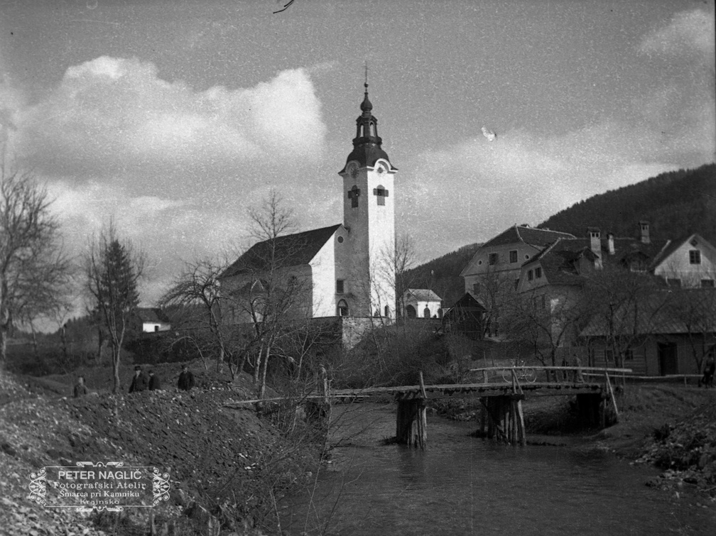 Župna cerkev v Nevljah, poleg reka Nevljica, 1938 - F 1938 1 1 002