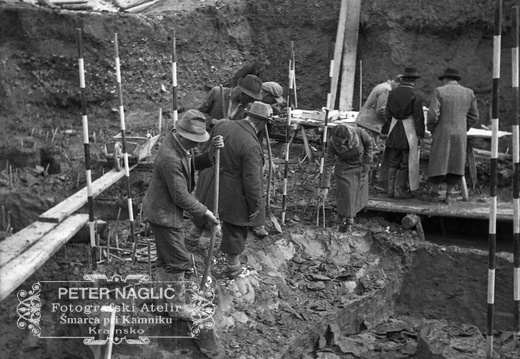 Sondiranje okostja mamuta - F 1938 1 1 005