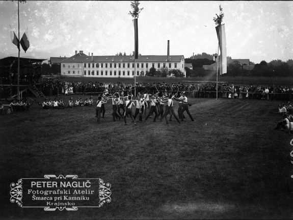 Domžale, blagoslov prosvetnega doma 28. avgusta 1910, proste vaje s sabljami - Naglic 1288
