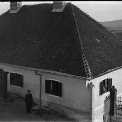 Komenda, ob župnišču župnik Valentin Bernik - Naglic 1430