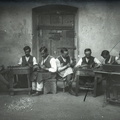 Italijanski ujetniki pri čevljarskem delu - 82  1155