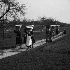 Velikonočni blagoslov jedi v Šmarci leta 1933 - F 1933 2 4 013