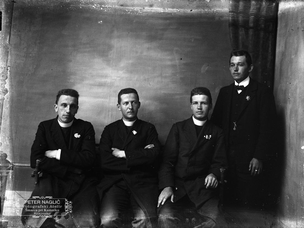 Karel Naglič in skupina sošolcev - Naglic1117