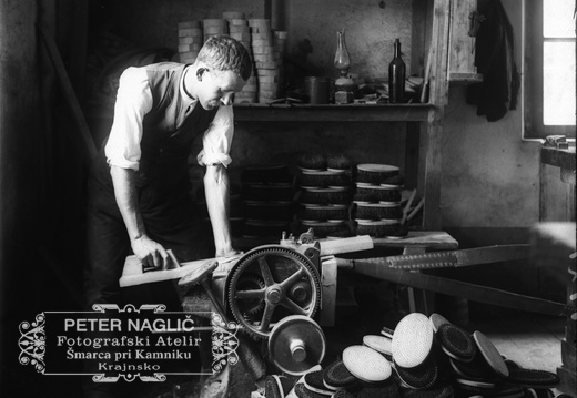 Peter Naglič striže konjske krtače - Naglic1121
