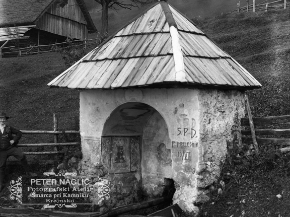 Znamenje z izvirom ob sv. Ambrožu - naglic878