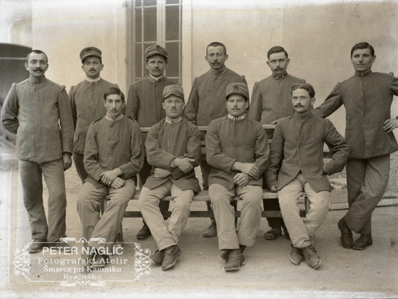 Skupina italijanskih ujetnikov krtačarjev - 61  863