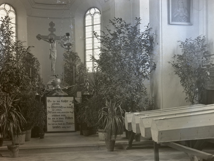 Notranjost kapele pri sv. Križu - 61  867