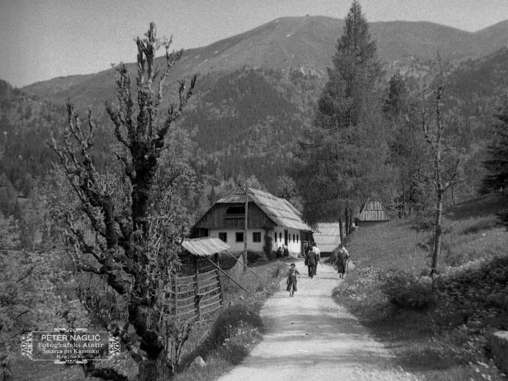 Izlet na Golico leta 1934 - F 1934 1 1 007